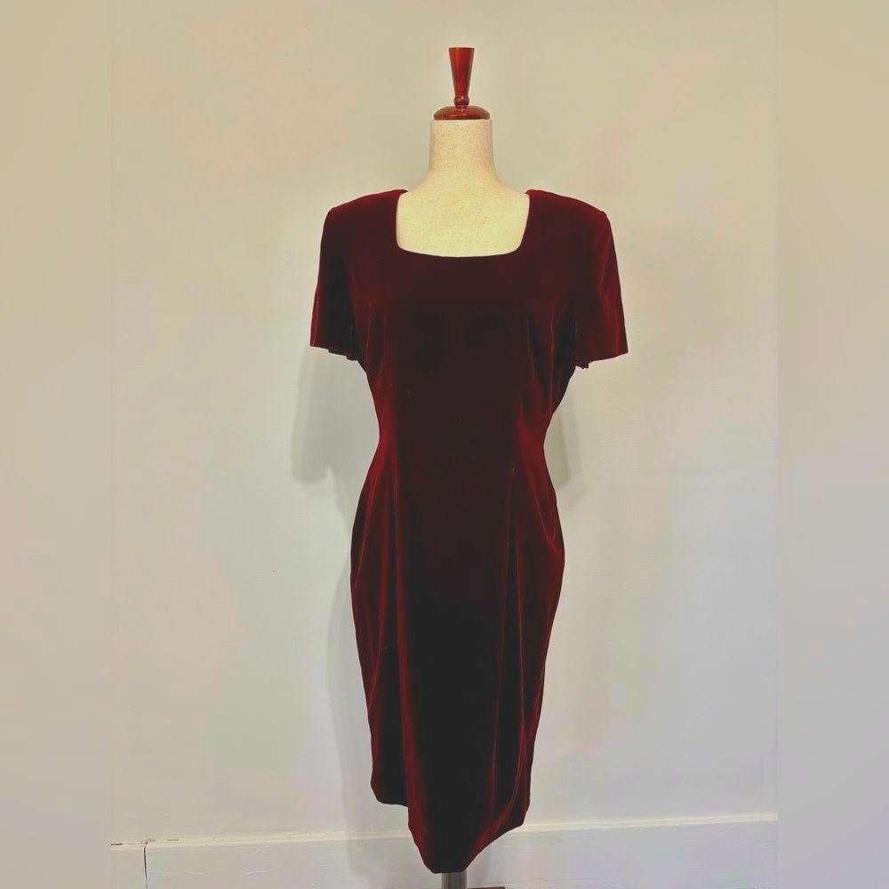 Maggy London Dark Wine Red Velvet Evening Dress Short Sleeve Sz 12